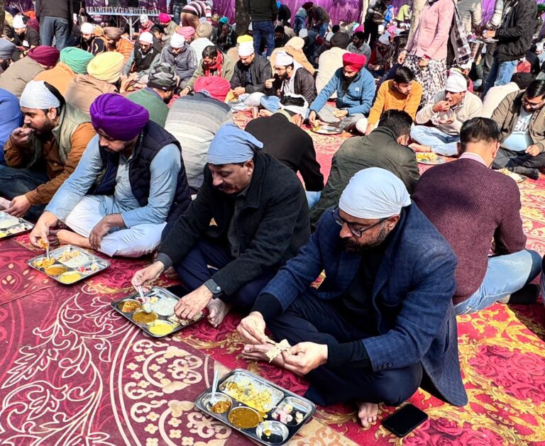 Punjab PR department organises third religious congregation, Guru Ka Langar to mark birth anniversary of Sri Guru Gobind Singh Ji