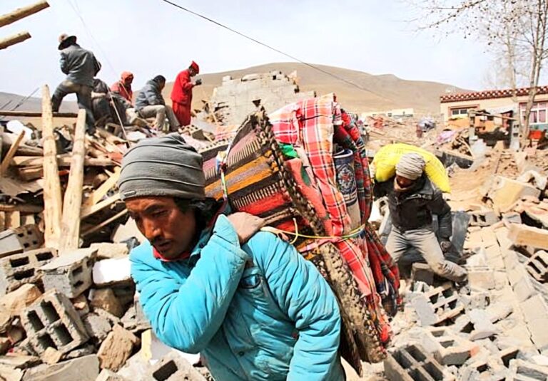 Video shows devastation of Tibet earthquake