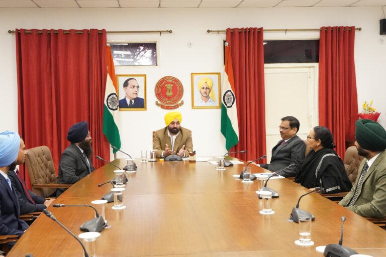 CM urges PCS officers to deliver flagship scheme benefits at grassroots