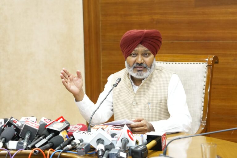 Govt unveils project to modernise Punjab’s urban roads
