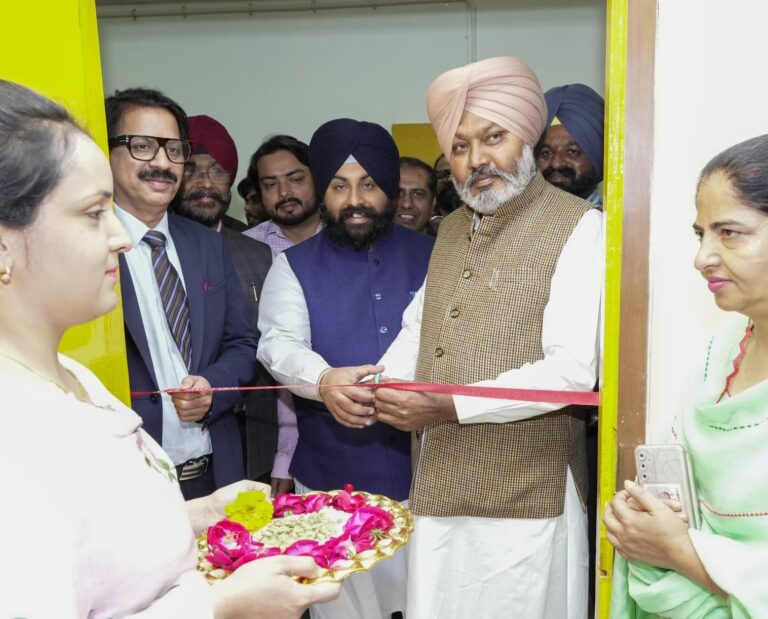 Punjab ministers inaugurate renovated press lounge for journalists
