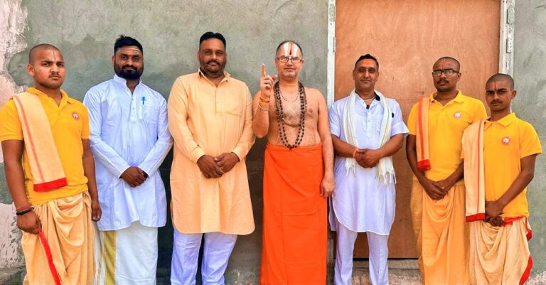 Spiritual Leader Dr. Swami Shridharacharya condemns Pahalgam Terror Attack
