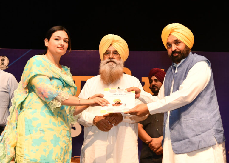 Be foot soldiers in crusade against corruption, drugs: CM Mann to youth
