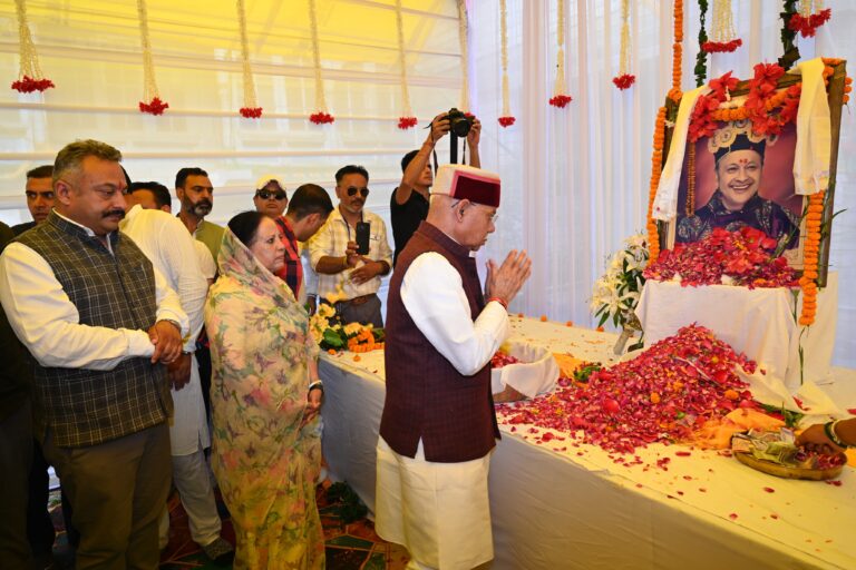 ‘True servant of the people’: Guv Shukla pays tribute to Virbhadra