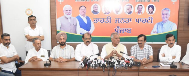 Sunil Jakhar asks AAP govt to reveal record on sacrilege convictions