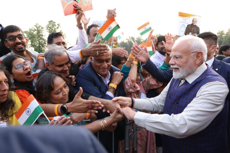 PM Modi gets warm welcome in London