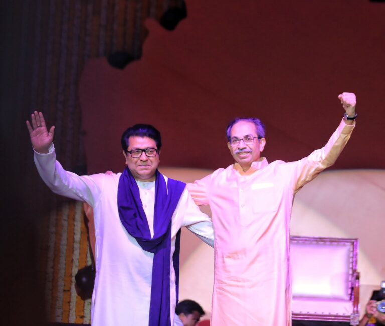 Thackeray brothers reunite after 20 years