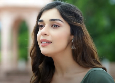 Eisha Singh, Samarth Jurel starrer “Dooriyan” promo shows a tale of love and longing