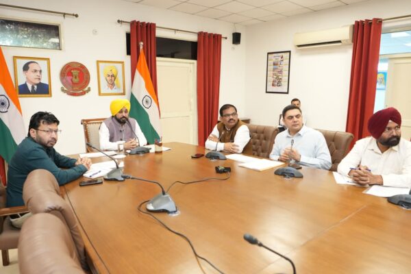 CM Mann directs officials to boost cleanliness drive, mobilise youth and NGOs for relief work