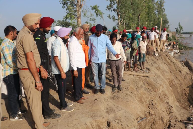 Ministers Goyal, Mundian order more machinery deployment to restore Sutlej flow