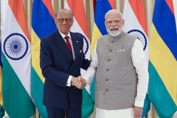 India announces 680 million dollars development package for Mauritius
