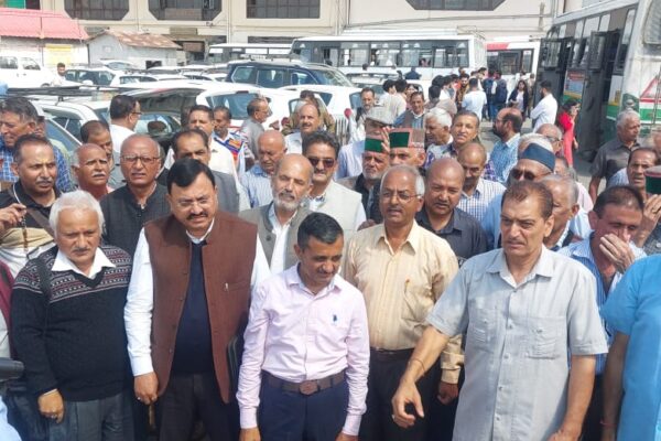 8,000 HRTC pensioners protest in Shimla over pension delays