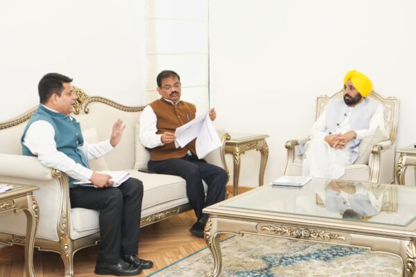 Punjab CM assures smooth paddy procurement in state