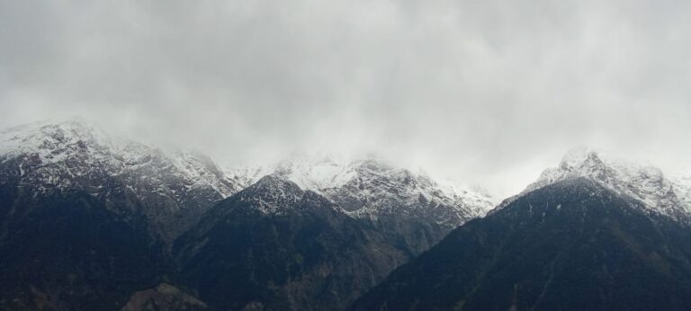 Cold wave grips Himachal after rare early-season snowfall