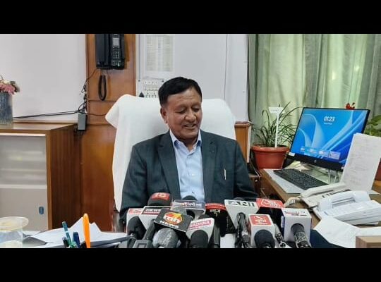 Apple trade crosses 2.6 crore boxes in Himachal: Minister Negi