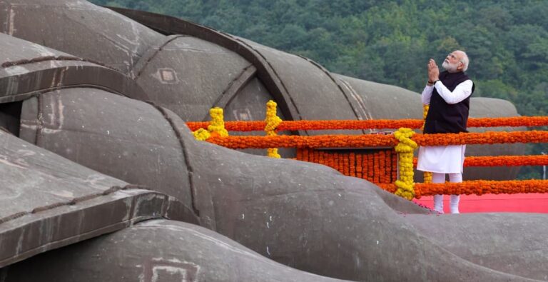 Nehru prevented Patel from uniting Kashmir: PM Modi