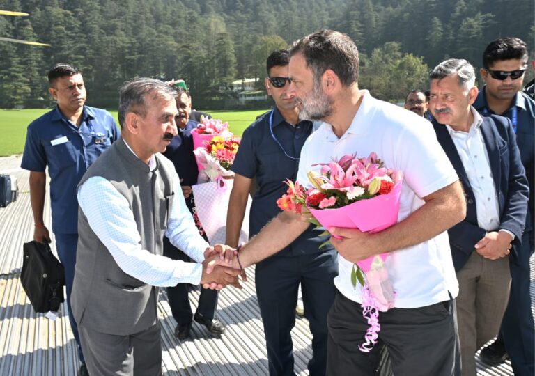 Rahul Gandhi, Sonia and Priyanka in Shimla