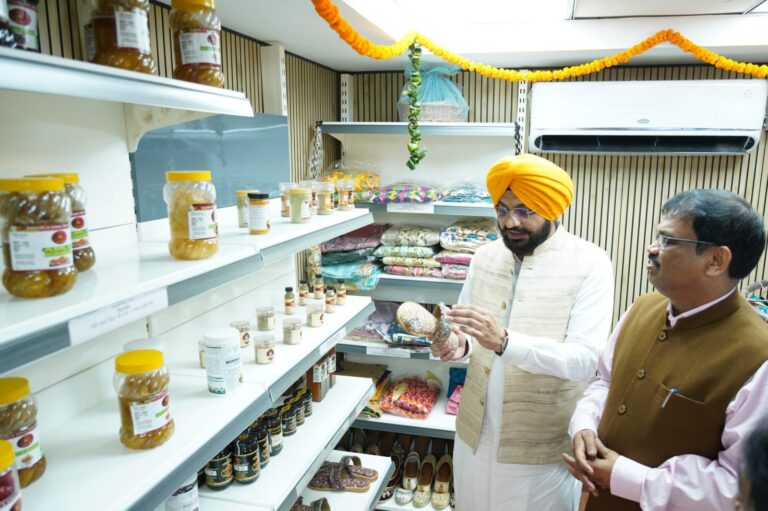 Sond inaugurates PEHEL Mart to support women,  rural talent