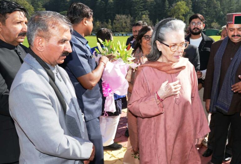 Sonia Gandhi to unveil Virbhadra Singh statue at Shimla Ridge
