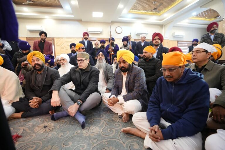 CM Mann,Kejriwal and J&K CM Omar join Sangat in Nagar Kirtan from Srinagar