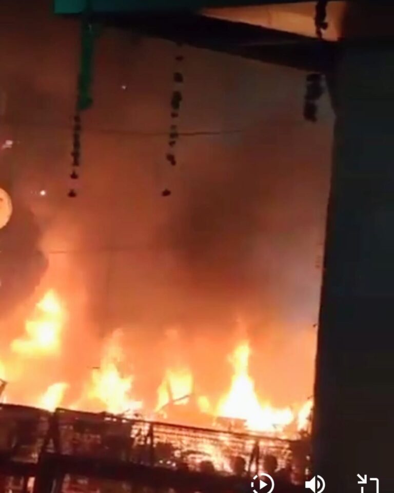 8 people dead in Red Fort blast