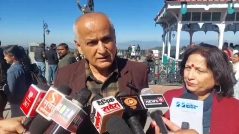Shimla civic staff, shopkeepers clash during anti-encroachment drive