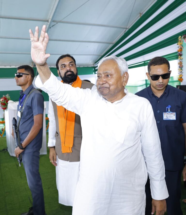 Nitish Kumar sworn in as Bihar CM for 10th time