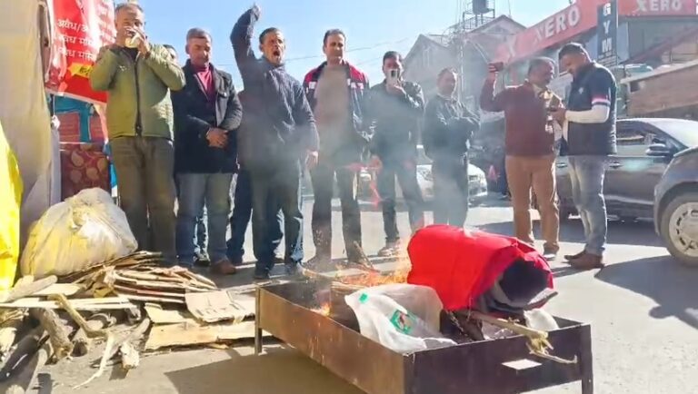 Protesters accuse officials of inaction in Sanjauli mosque dispute