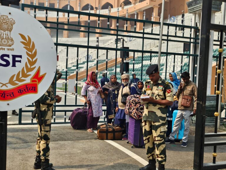 Hindu pilgrims turned back by Pakistani officials at Wagah border