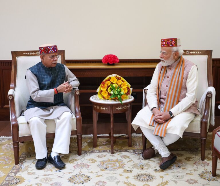 Himachal Governor meets Prime Minister Modi