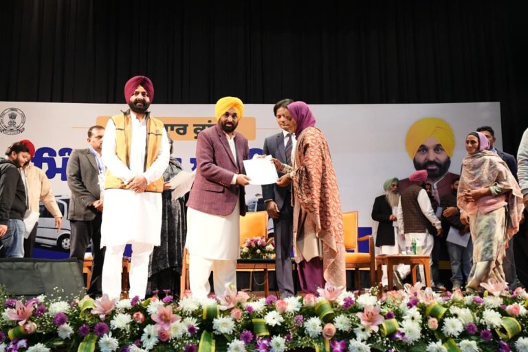 Punjab CM hands over mini-bus permits to youth to break transport monopoly