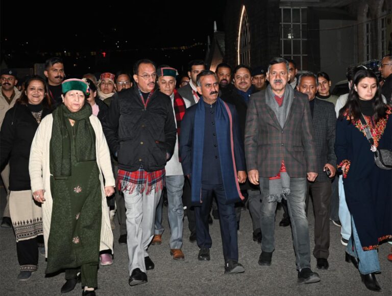CM Sukhu meets tourists on Mall Road in Shimla