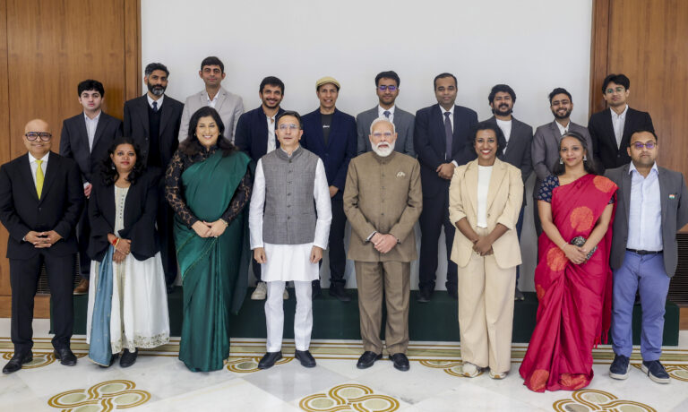 PM discusses potential of harnessing AI in agri, edu with CEOs of AI