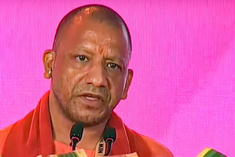 UP CM holds Janata Darshan, asks officials to prioritise resolution of entrepreneurs’ issues