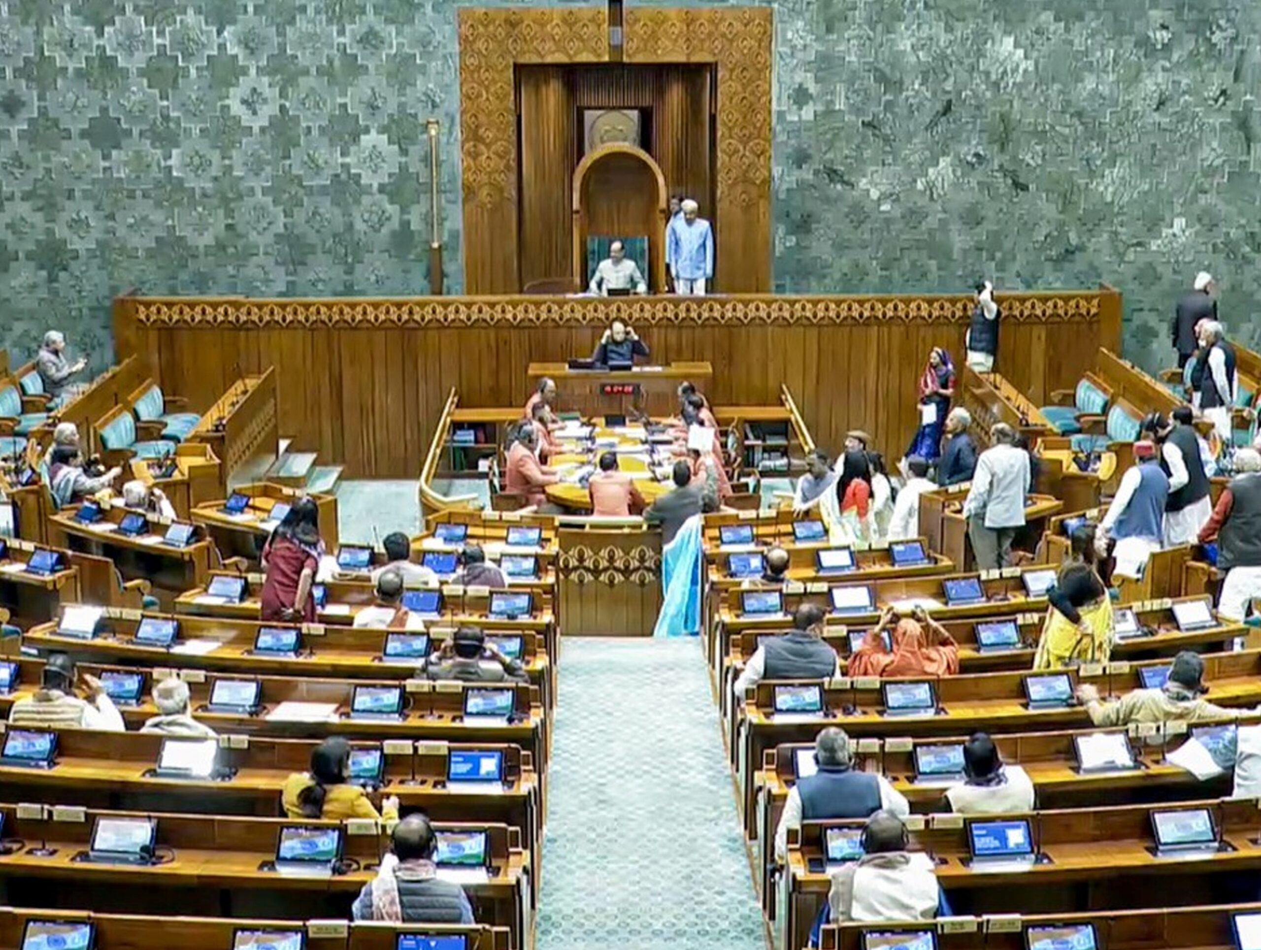 Lok Sabha passes Motion of Thanks on President's address without PM's response