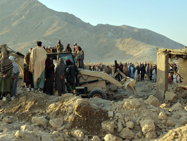 400 people killed in Pakistan strike on Afghanistan hospital treating drug users