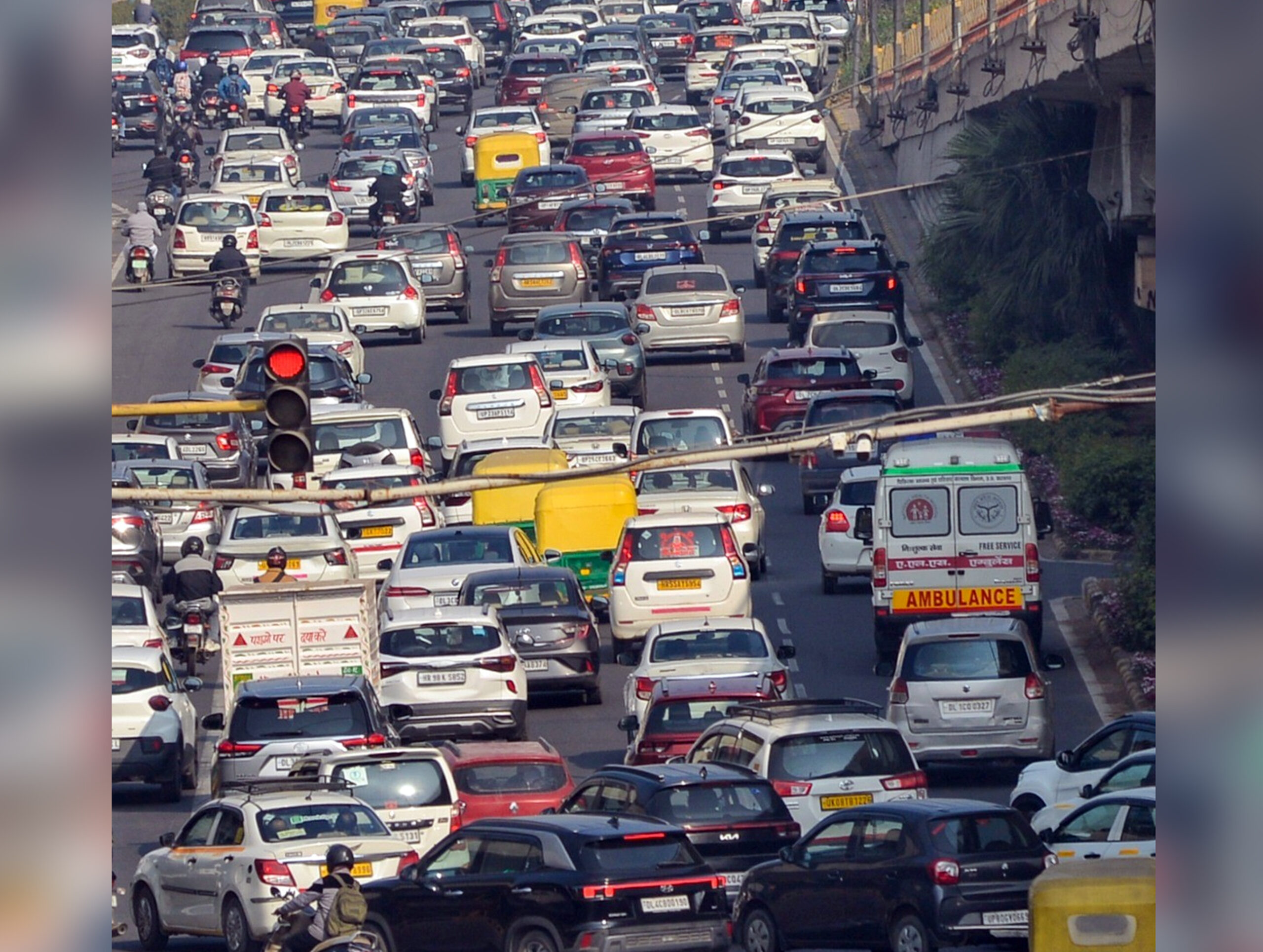 Delhi Traffic Curbs from 1–5:30 PM Today Due to India AI Impact Summit