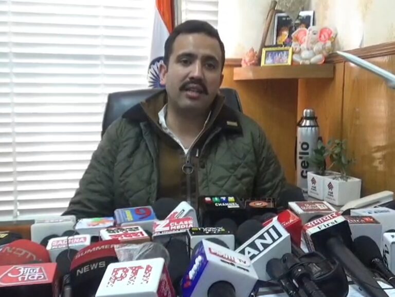 Vikramaditya calls on Shivraj Chouhan for pending road projects in Dodra Kwar