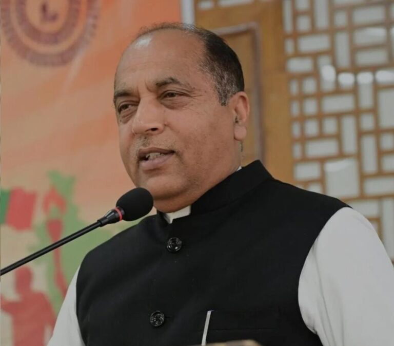 Jairam Thakur demands inquiry into Youth Cong workers’ stay at Himachal Sadan