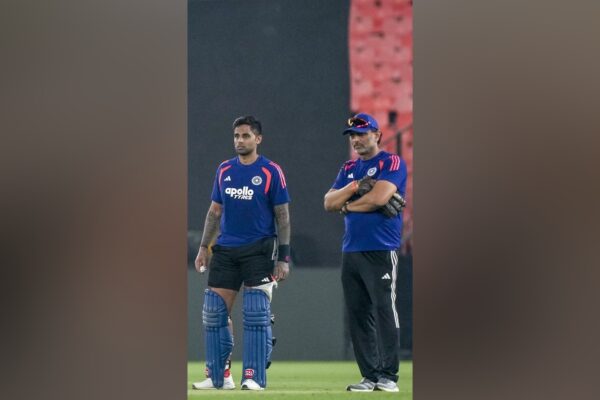 Sitanshu Kotak Backs Abhishek, Says No Concern Over Tilak’s Form; Sanju Option Open for Zimbabwe Clash