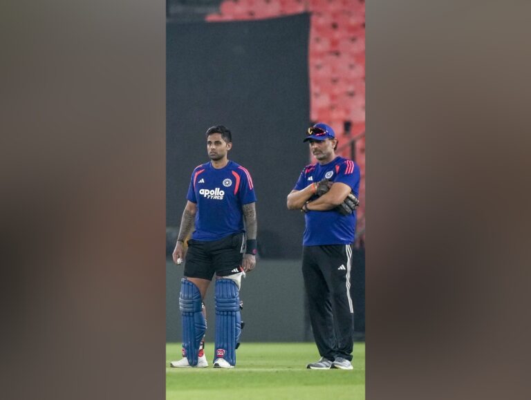 Sitanshu Kotak Backs Abhishek, Says No Concern Over Tilak’s Form; Sanju Option Open for Zimbabwe Clash