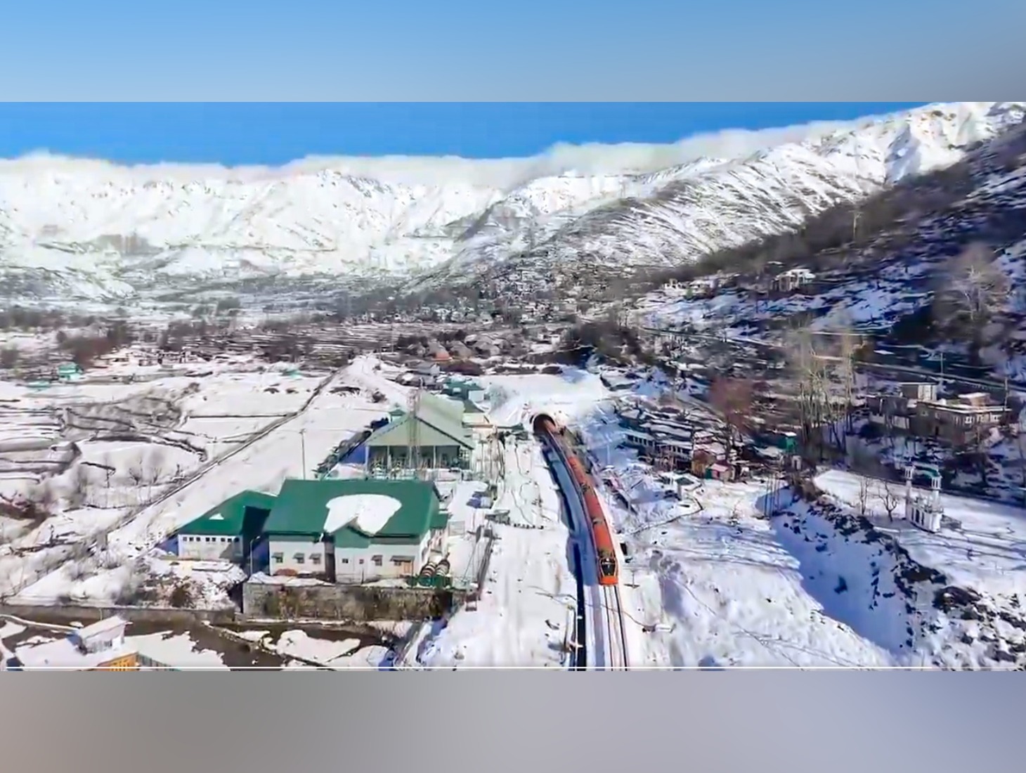 Kashmir minimum temperature rises, snowfall in higher reaches drops day temperature