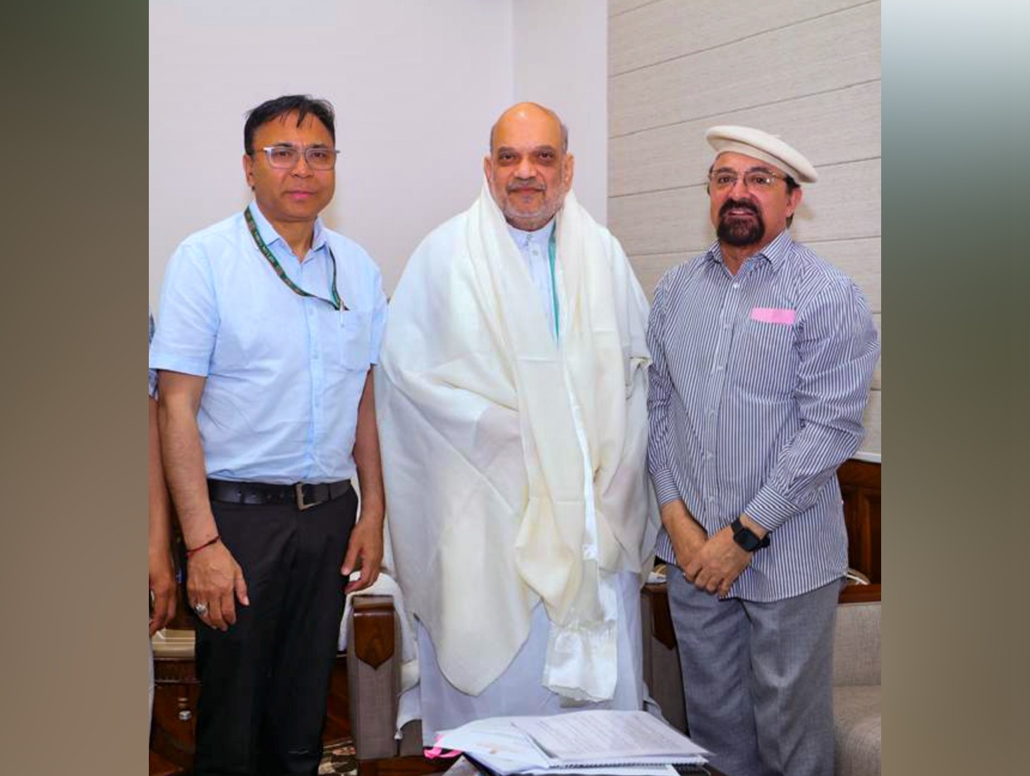 Kargil Delegation Meets Amit Shah, Seeks Airport, District Status and Development Boost