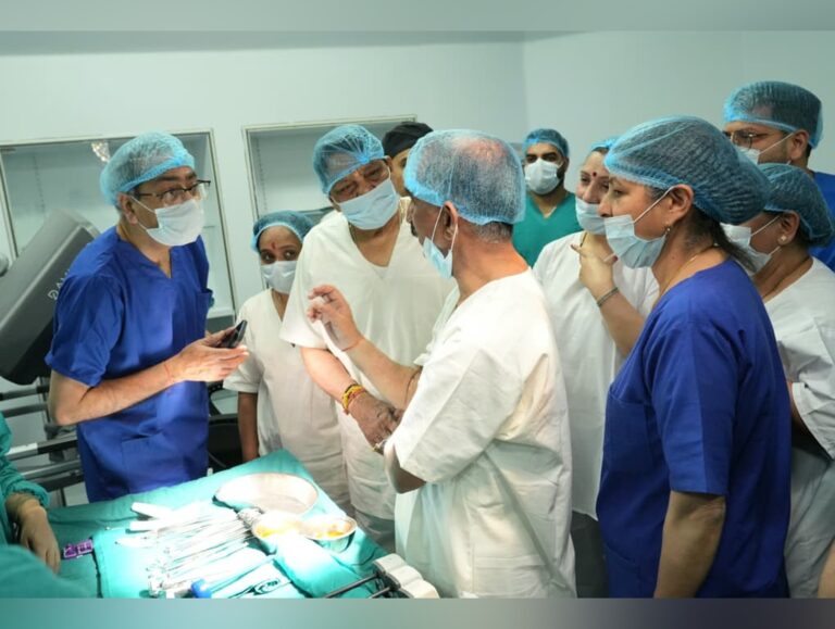 CM Sukhu inaugurates robotic surgery facility at IGMC