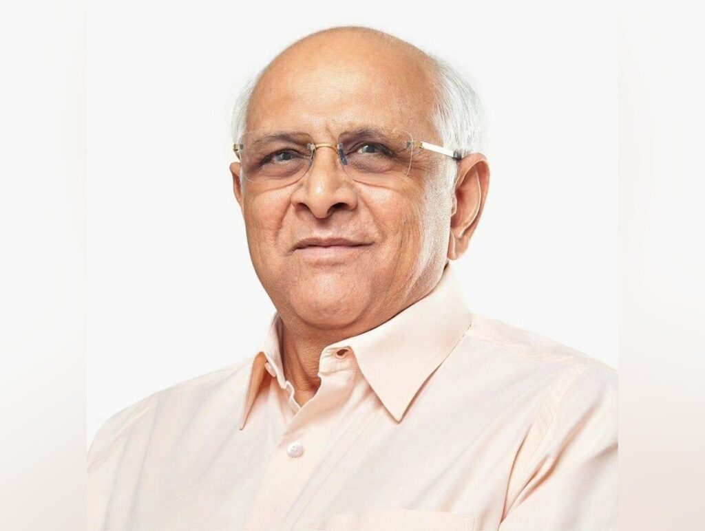 Gujarat UCC Panel Submits Final Report to CM, Focus on Equal Rights and Common Laws