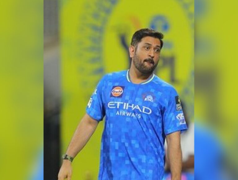 Dhoni set to miss firs two weeks of IPL due to calf strain