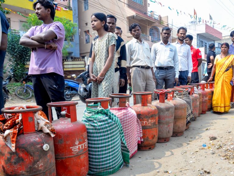 Centre restores kerosene supply in 21 states amid LPG strain