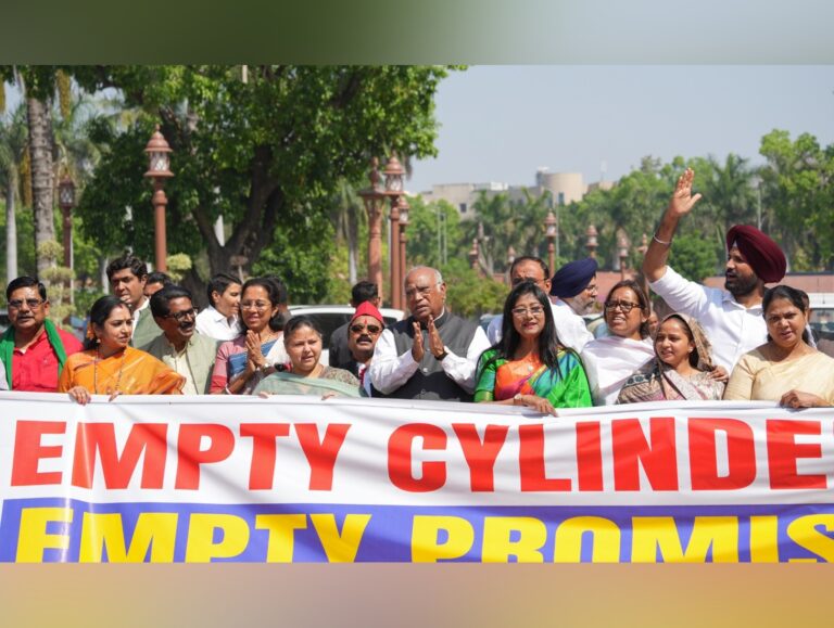 Oppn MPs protest in Parliament House complex over ‘LPG supply crunch’
