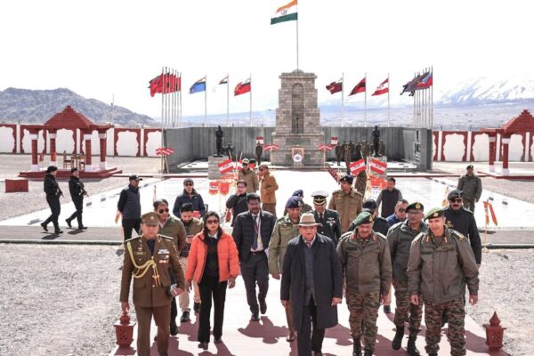 Ladakh LG Pays Tribute to Fallen Soldiers at Hall of Fame in Leh