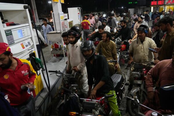 Pakistan Hikes Petrol, Diesel Prices by PKR 55 per Litre Amid Middle East Crisis